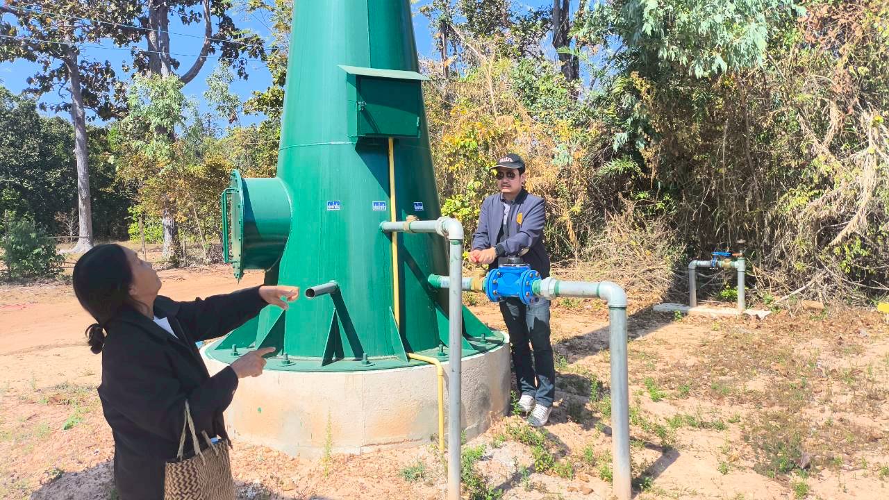 title - วันที่ 21 มกราคม 2569 นายวินัย เมฆดำ ผู้ตรวจราชการกรม ส.ป.ก. นายทินกร เพียภูเขียว ปฏิรูปที่ดินจังหวัดอุบลราชธานี และเจ้าหน้าที่ ส.ป.ก.อุบลราชธานี ร่วมประชุมติดตามแผนงาน ผลการดำเนินงาน ประจำปี พ.ศ.2569